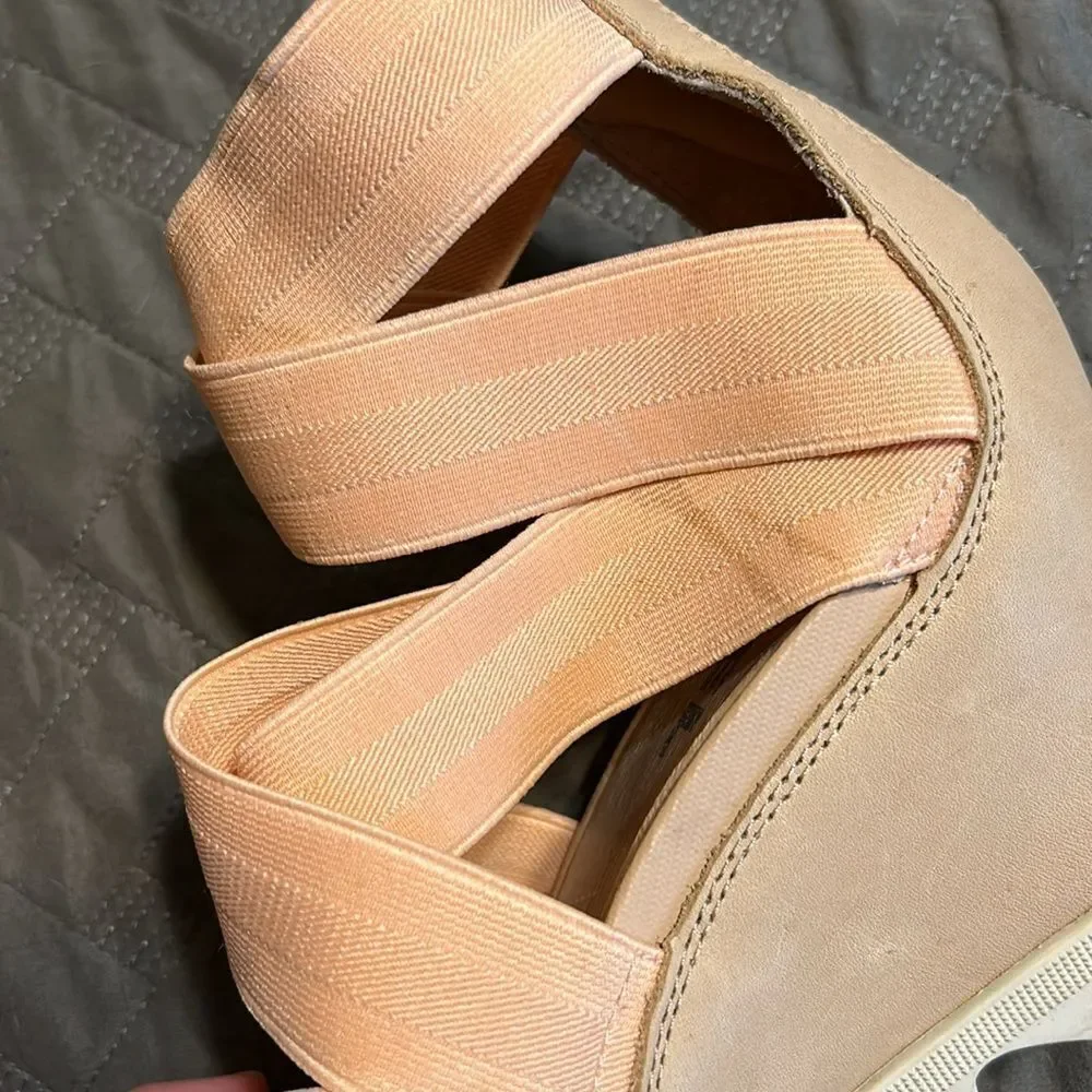 Sorel Leather Joanie II Platform Wedge Sandals 9